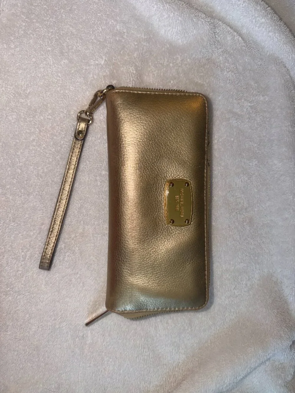 Michael Kors Jet Set Metallic Gold Leather Wristlet Continental Wallet